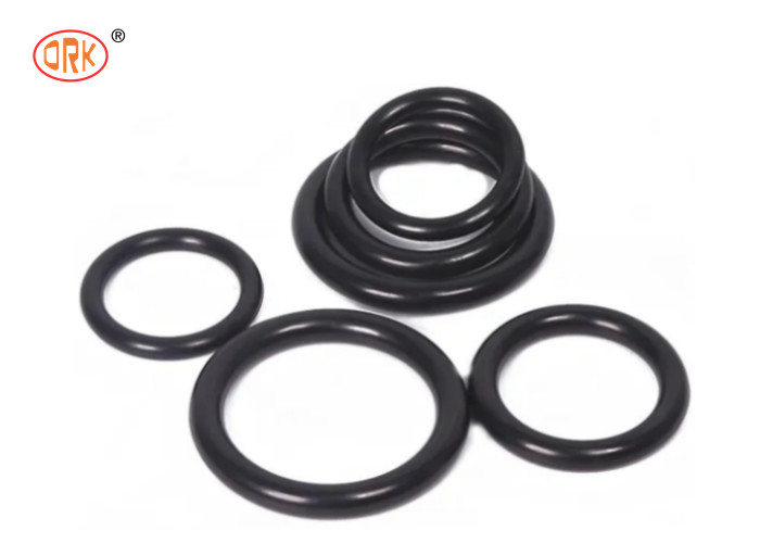 Black 30-90 Shore A Hardness Range AS568 FKM Fluorosilikon O-Ring untuk segel bagian derek