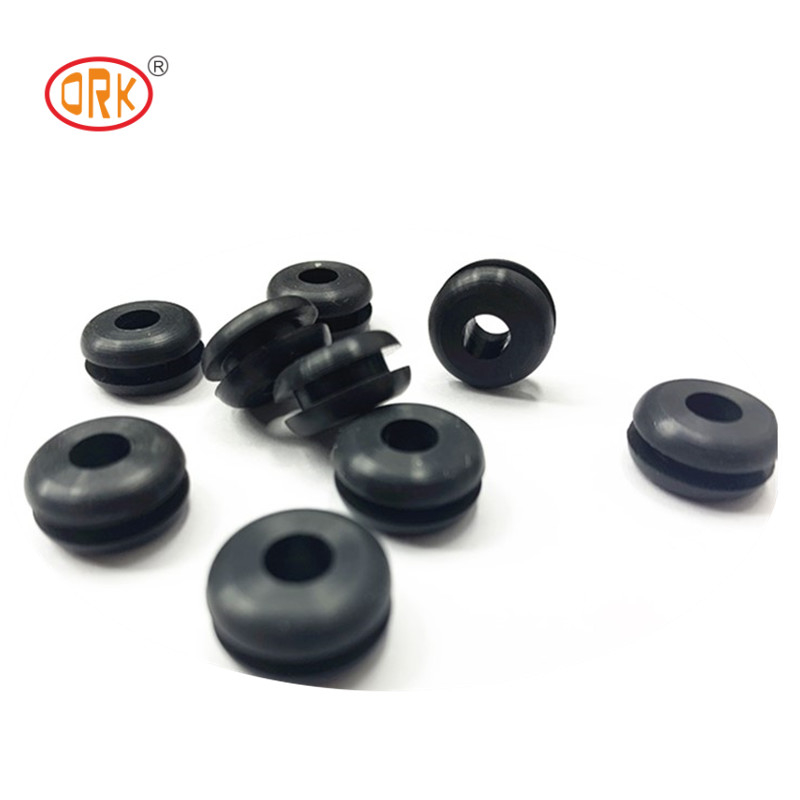 Black CR Automotive Rubber Seals Neoprene Grommet Rubber Seals Untuk Kabel Konektor